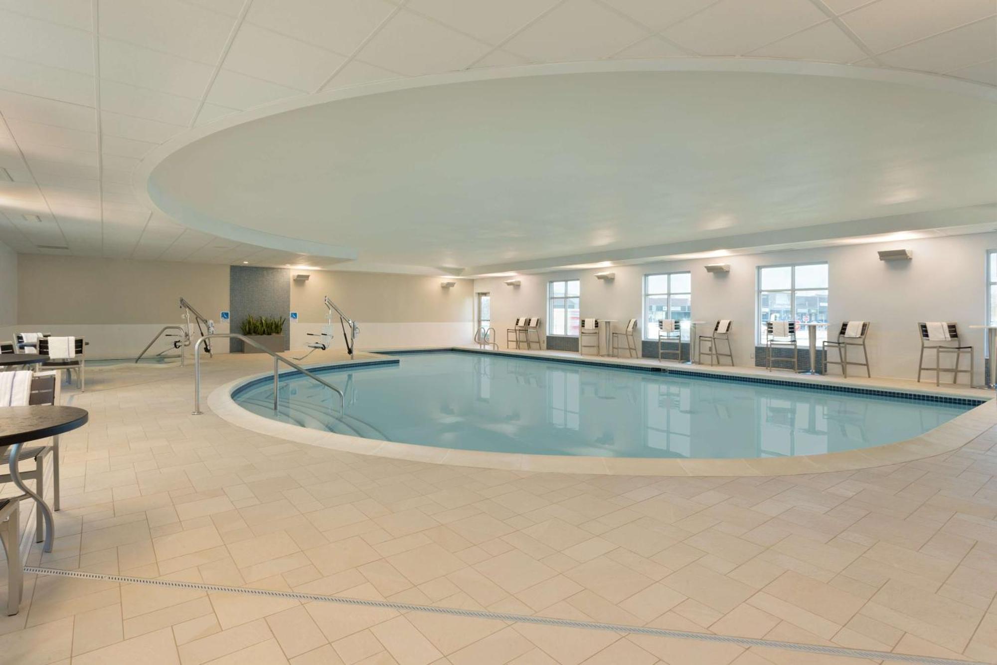 Hampton Inn & Suites Rosemont Chicago O'Hare Екстер'єр фото